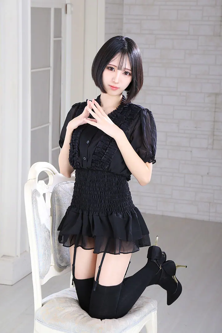浅香 いる公开人物照片 2